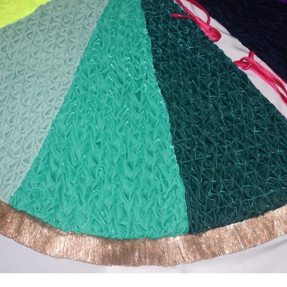 Glitterville  Christmas Tree Skirt Studios Pleated Velvet Gold Fringe - Picture 4 of 8